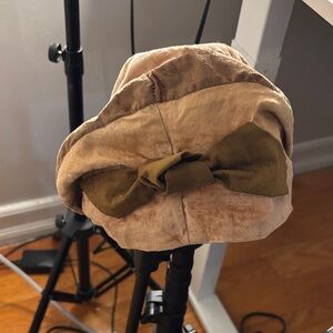 1930s era vintage Velvet Hat with Bow